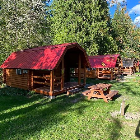 Revelstoke Rv & Cabin Resort Exterior foto
